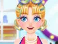 لعبة Blonde Sofia Panda Eyes على الانترنت