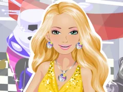 لعبة Motor Model Dressup على الانترنت