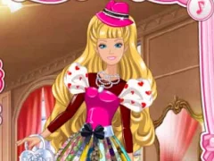 لعبة Barbie's Valentine's Patchwork Dress على الانترنت