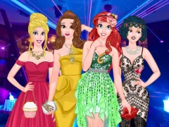 لعبة  Princesses Graduation Party Night على الانترنت
