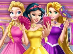 لعبة Princesses At Masquerade على الانترنت