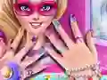 لعبة Superhero doll manicure على الانترنت