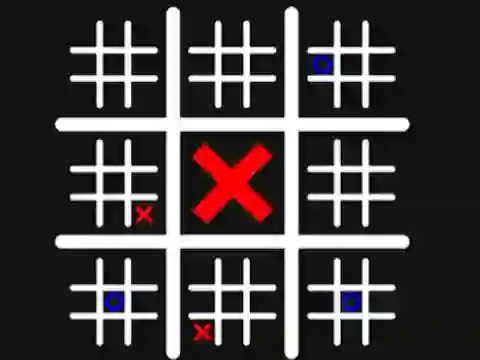 لعبة Ultimate Noughts and Crosses على الانترنت