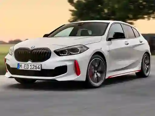 لعبة BMW 128ti 2021 Slide على الانترنت